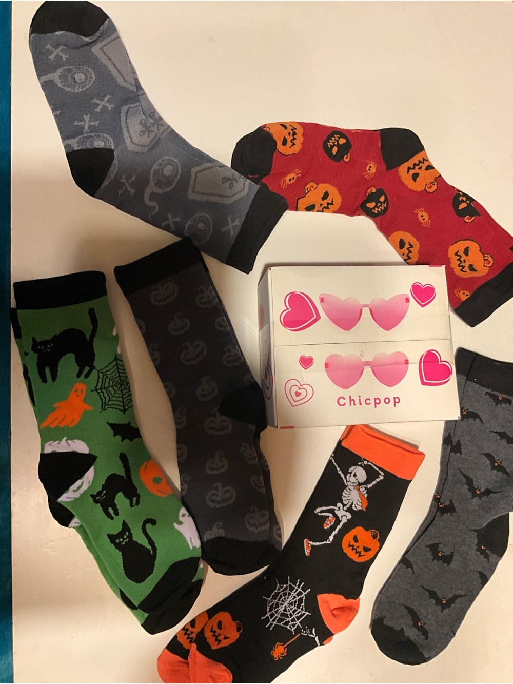 6 Halloween Crew Socks Fuzzy Horror Socks Novelty Pumpkin Ghost Skeleton
NW BOX